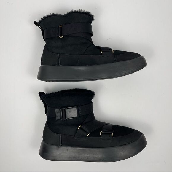 Women’s Limited Edition Ugg Black Sheepskin Ankle Boots w Buckle Straps Size 9 - Picture 1 of 13